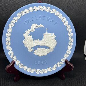 Vintage Wedgwood Blue Jasperware 1969 Christmas Plate Windsor Castle First Issue